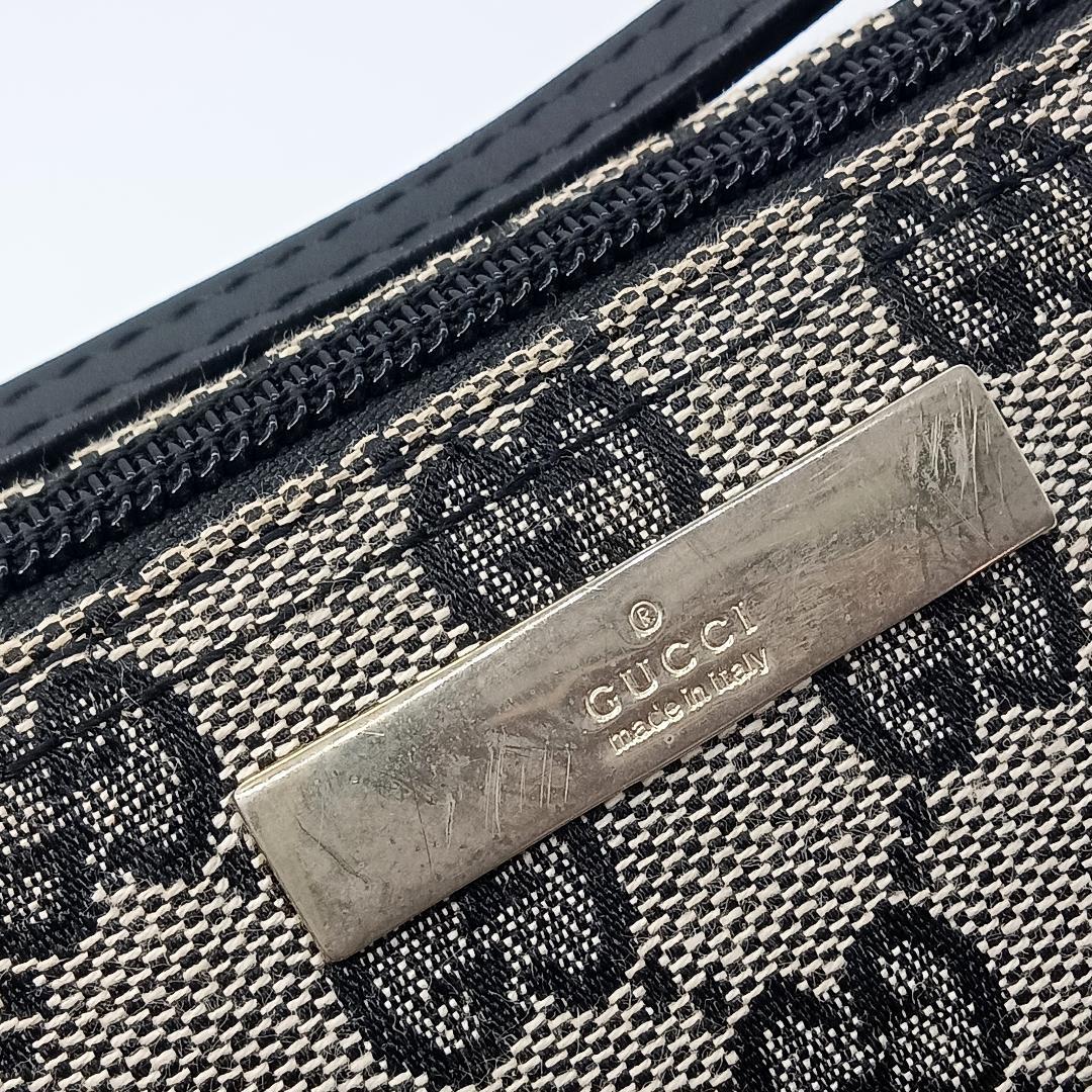 GUCCI グッチ アクセサリーポーチ ハンドバッグ GGキャンバス