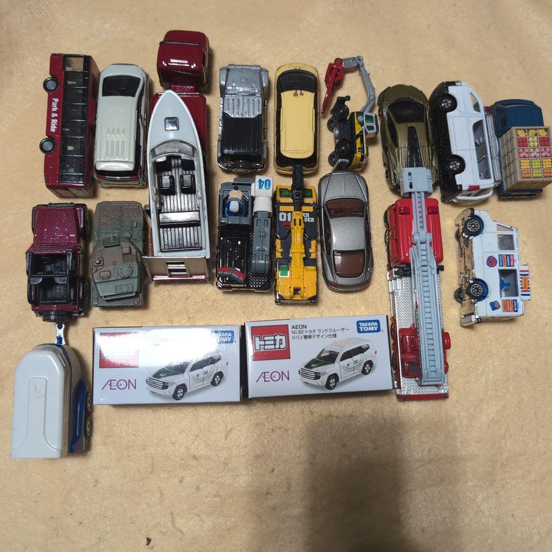 まぁぼう　トミカ【 ミニカー 16台セット、ナイキシューズ】