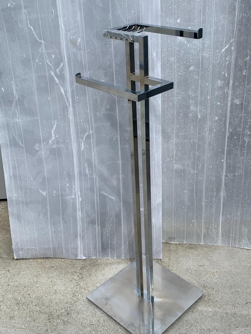 ハンガーラック　ディスプレイ　什器　服　傘　店舗　ショップ