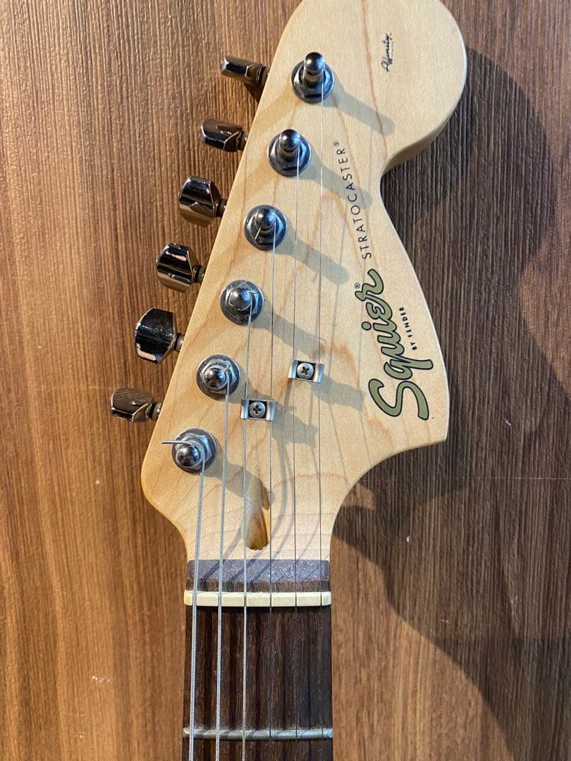 Squier by Fender ストラトキャスター　LST-MINI ピンク