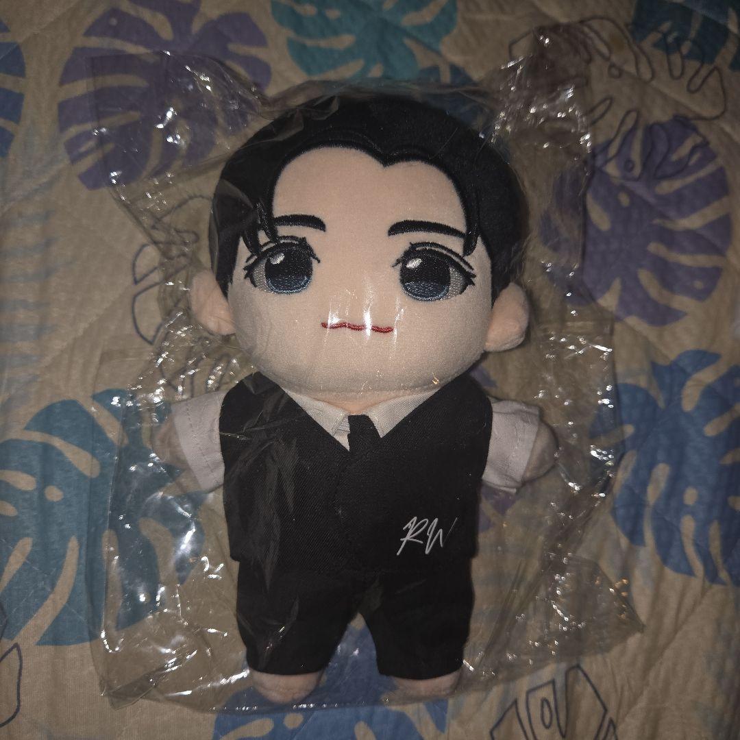 す*ん様 ロウン　ROWOON　2023ファンミ公式　ぬいぐるみ 黒スーツ 新品