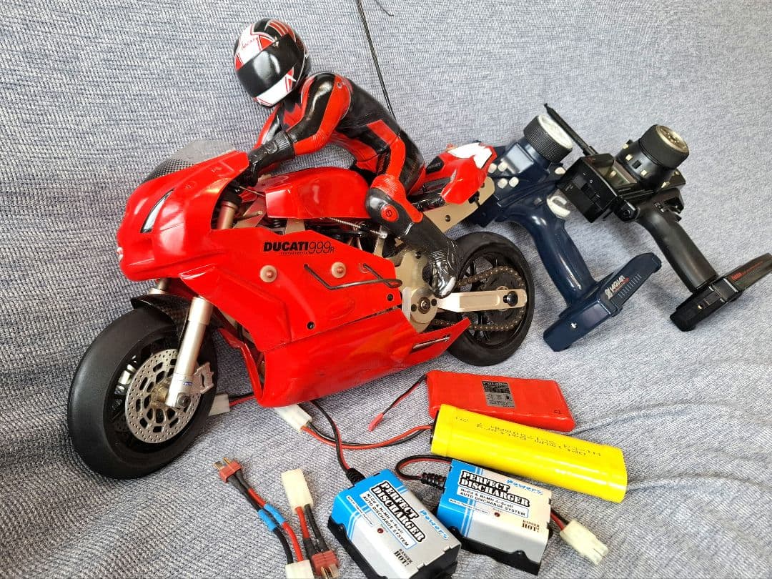 ThunderTiger 1/5 Ducati 999 R/C ラジコンバイク