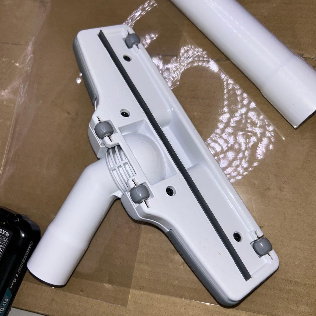 マキタ コードレス掃除機　CL108FDSHW