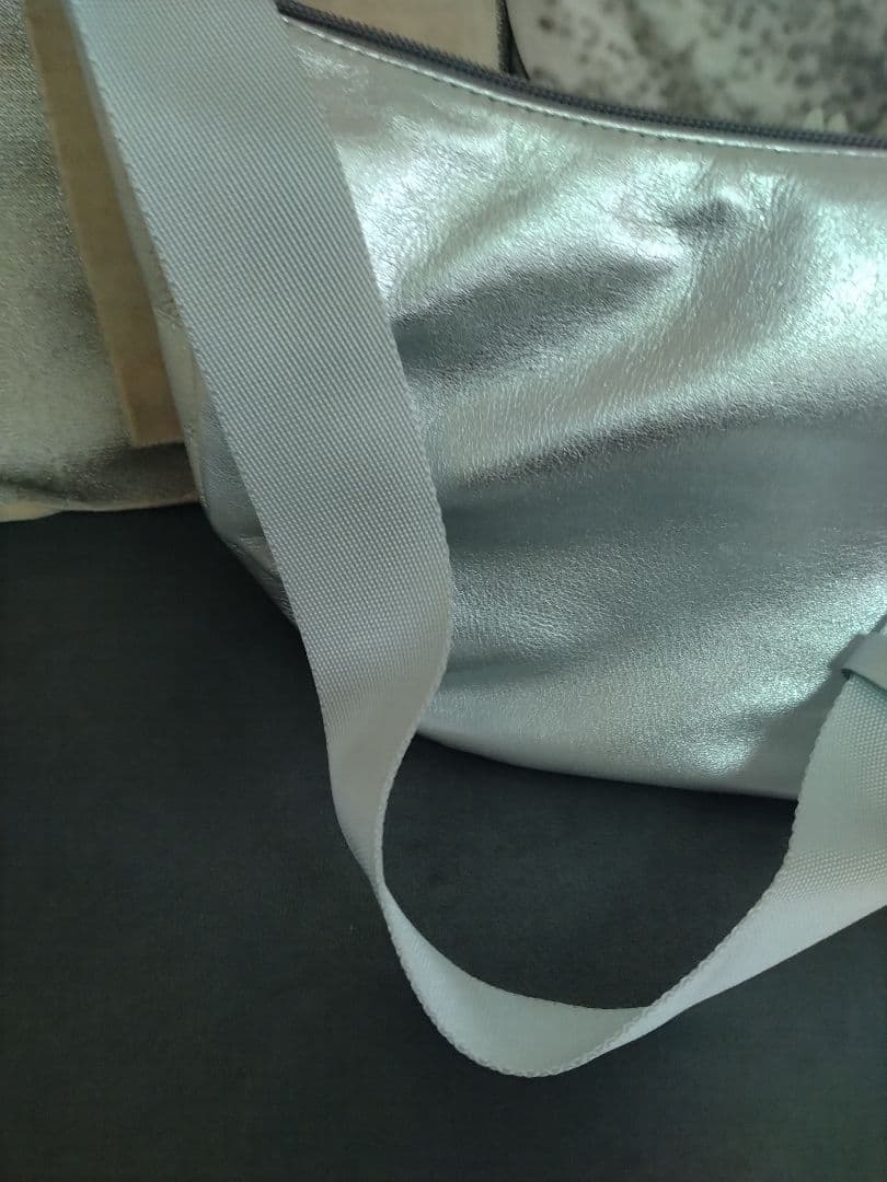 russet　ラシット ソフトレザーラウンドショルダーバッグ