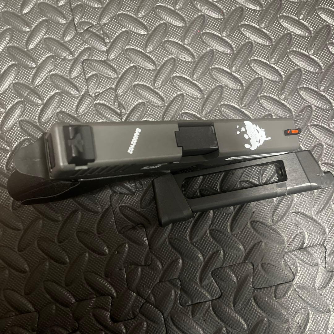 トイガン carbon8 Striker9