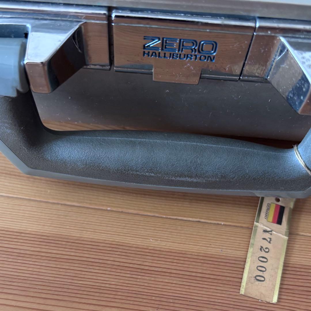 休日限定値下！17日迄 ZERO ゼロハリバートン　ヴィンテージ　シルバー