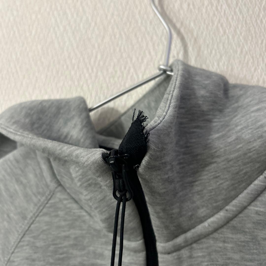 Nike グレー フルジップパーカーとスウェットパンツセット　チャック破損あり
