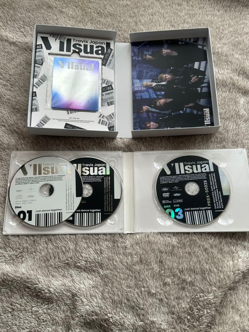 TravisJapan　FC限定盤Visual