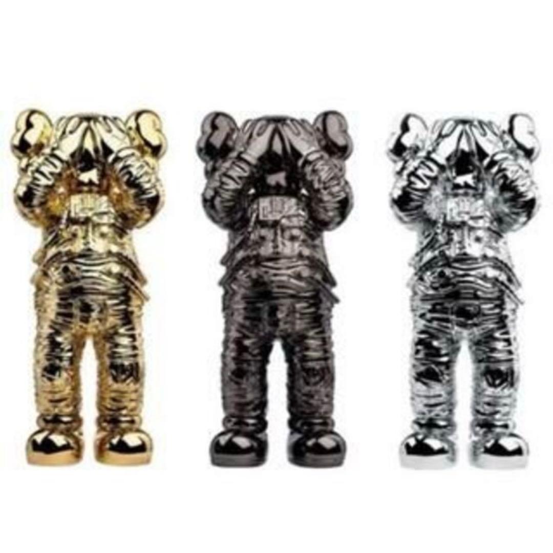 KAWS HOLIDAY SPACE 3体セット