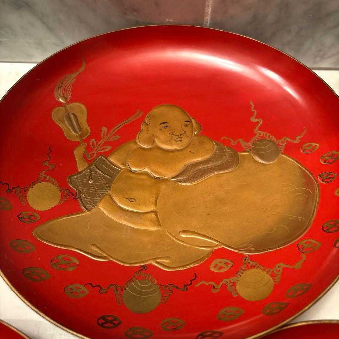 明治時代　七福神が金彩たっぷりで描かれた幸運や金運をを呼び込む木製輪島漆塗り皿