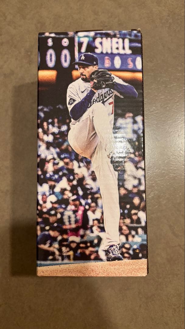 2025/6/16配布　ロサンゼルス・ドジャース ブレイク・スネル フィギュア