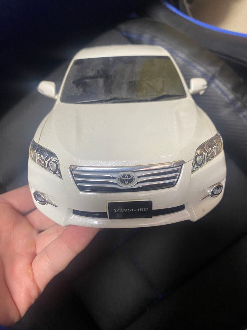 馬*様 トヨタ　Vanguard モデルチェンジカラーサンプルミニカー