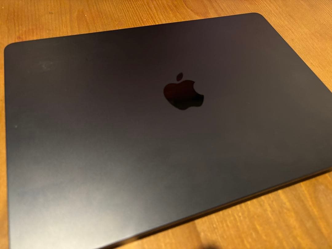 MacBook Air（M2, 2022年モデル）24GBメモリ