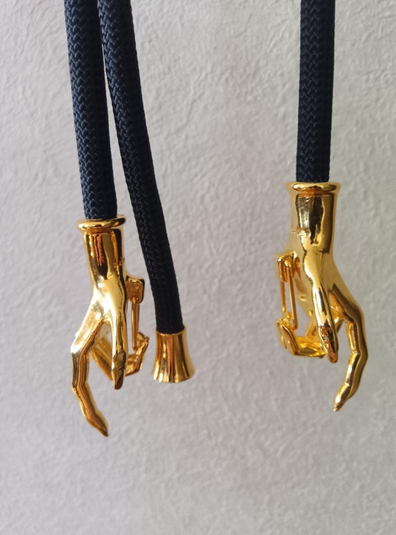 hazama　ストラップ　惹きずり込まれる運命のスマホストラップ