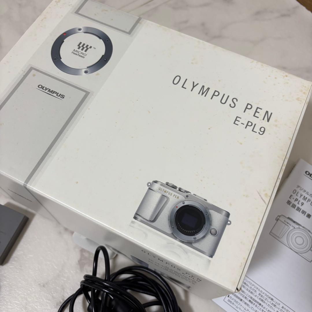OLYMPUS PEN E-PL9 ホワイト 望遠レンズ付き