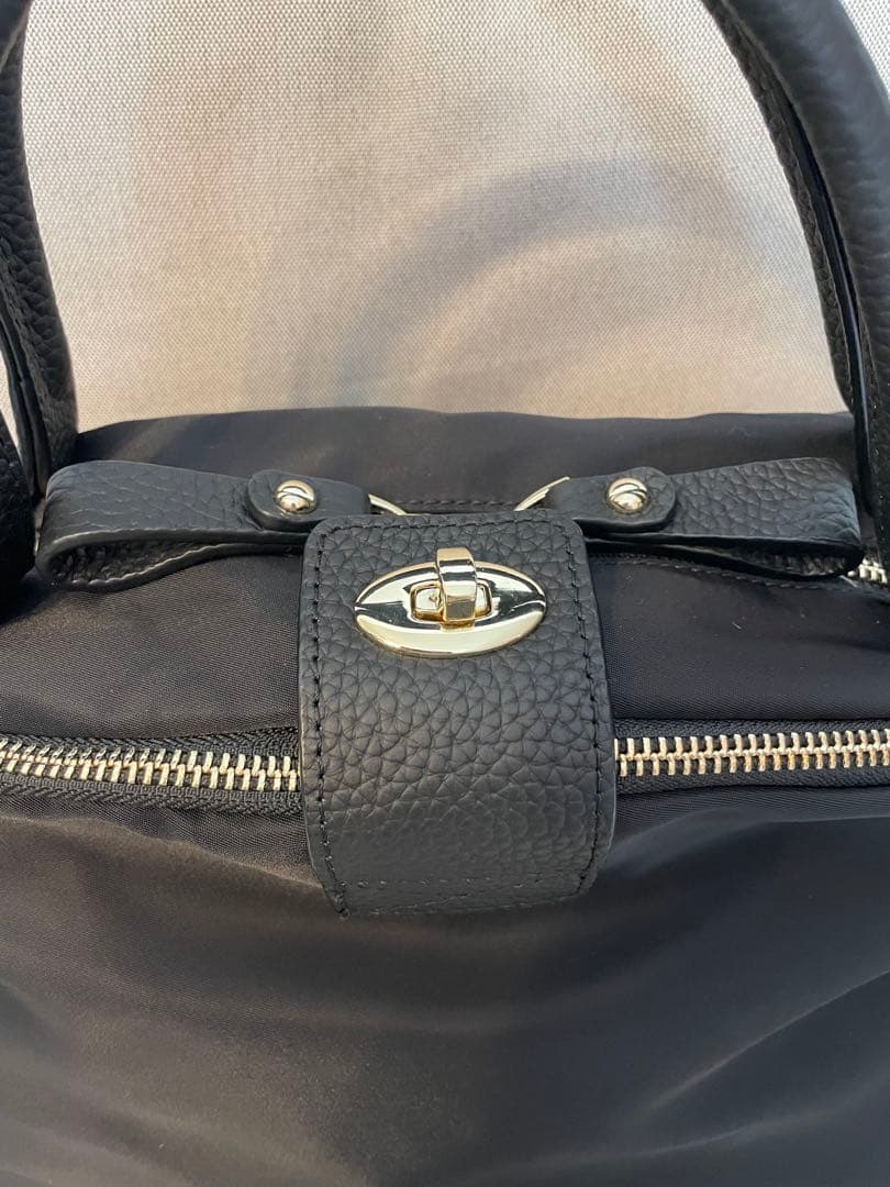 美品　HAYNI ナイロンショルダーバックミニ