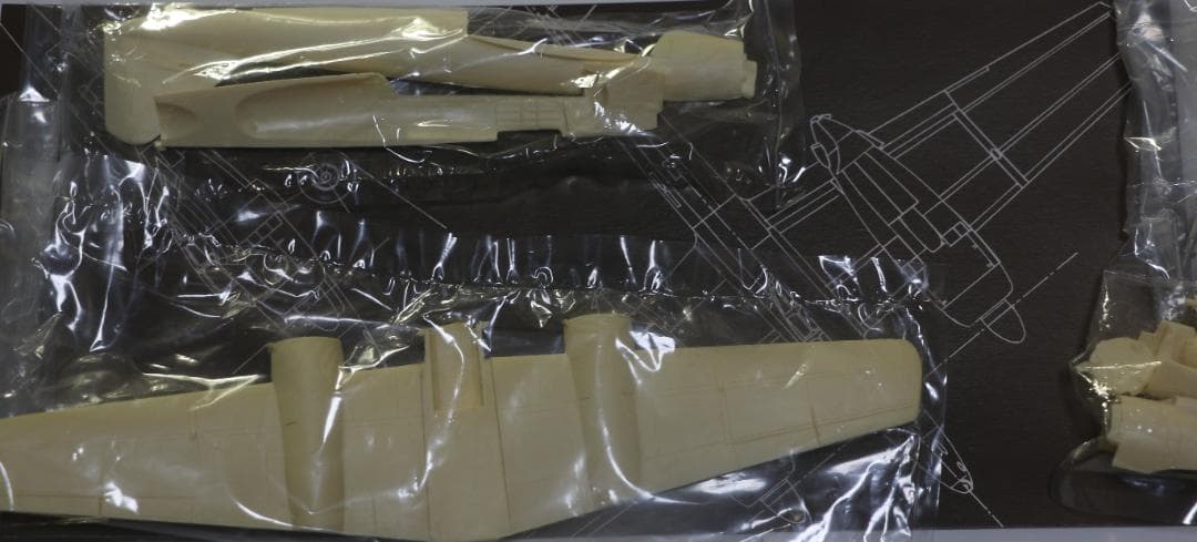 超貴重　メカドール製陸軍試作機　キー８３試作遠距離戦闘機 1/72　未開封未組立