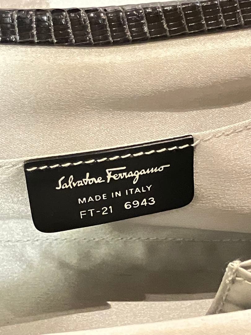 Ferragamo パーティーバッグ 黒 ファー　リザード　ミンク