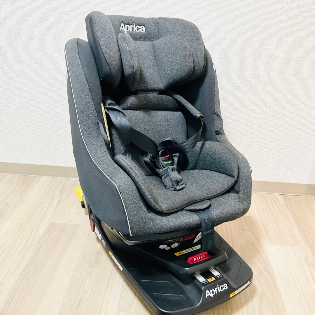 未使用級　Aprica CURURILA LITE ISOFIX 回転式 新生児