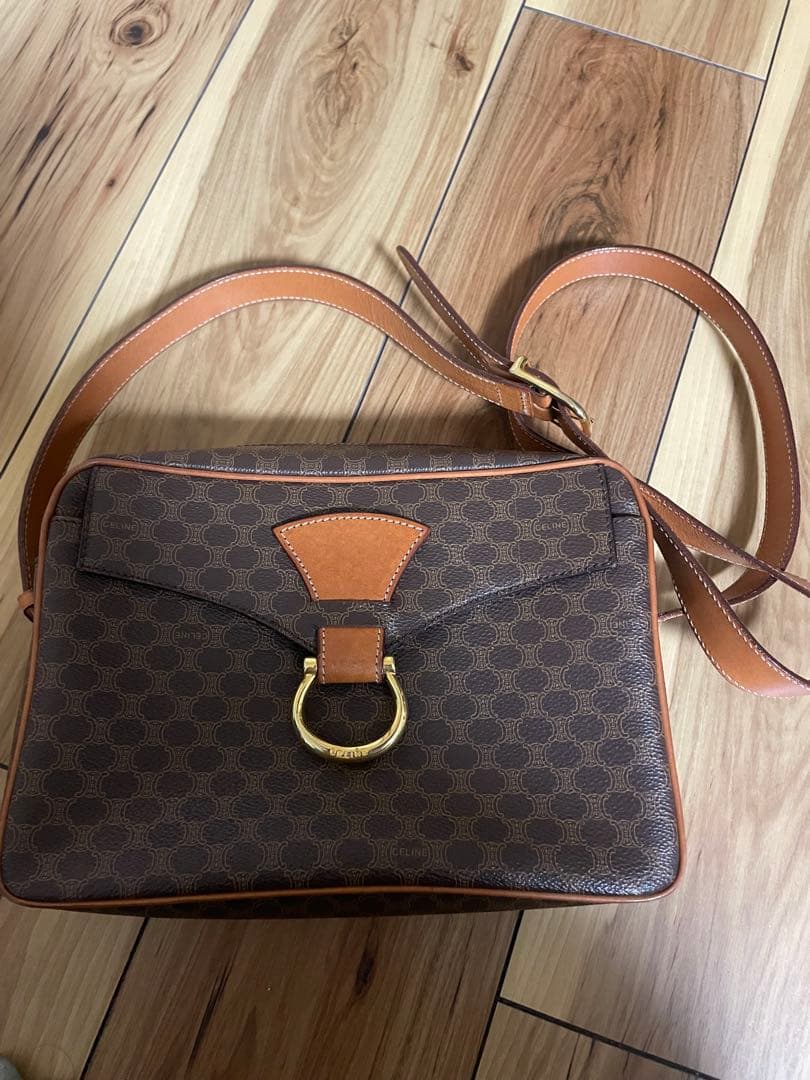 CELINE ブラウンレザーショルダーバッグ