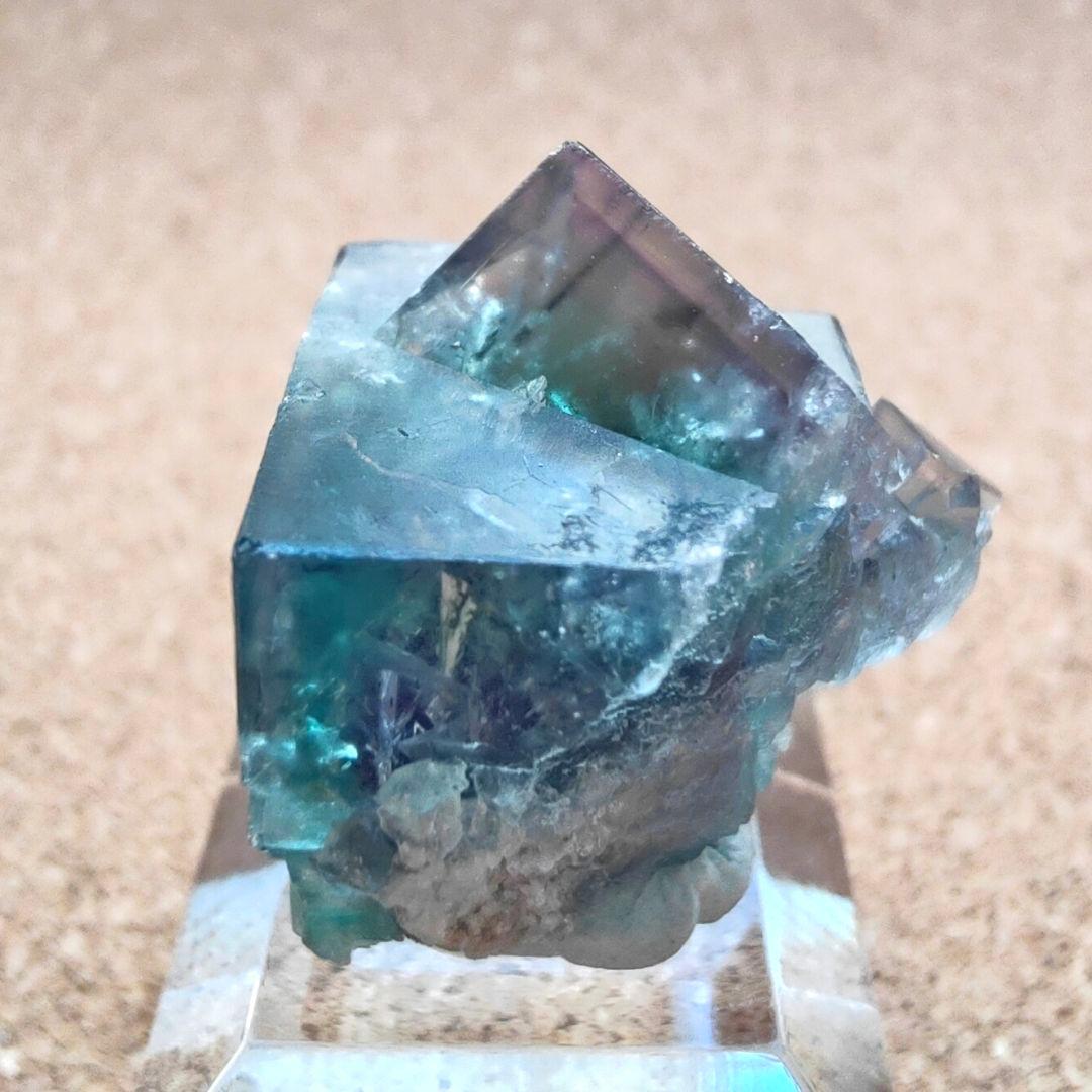 Rainbows End Pocket産フローライト 天然石 鉱物 原石