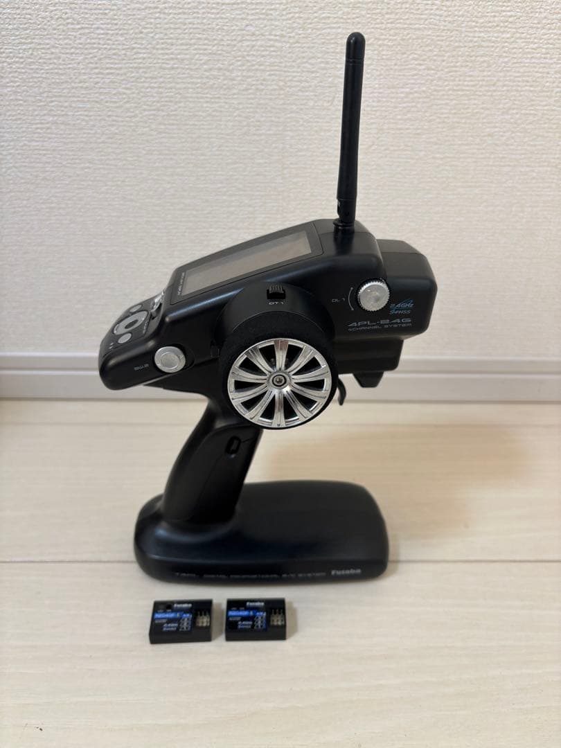 フタバ4PL-2.4G 受信機2個付き