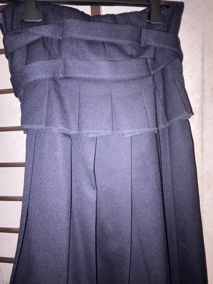 【COMME des GARÇONS】　2重ベルト2段プリーツスカート