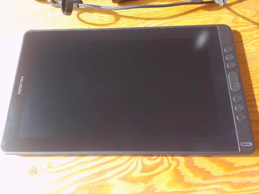 HUION 液タブ Kamvas 13 液晶ペンタブ 充電不要ペンPW517