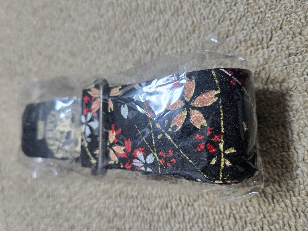 YOUNG GUITAR　人間椅子　30周年記念ギターストラップ