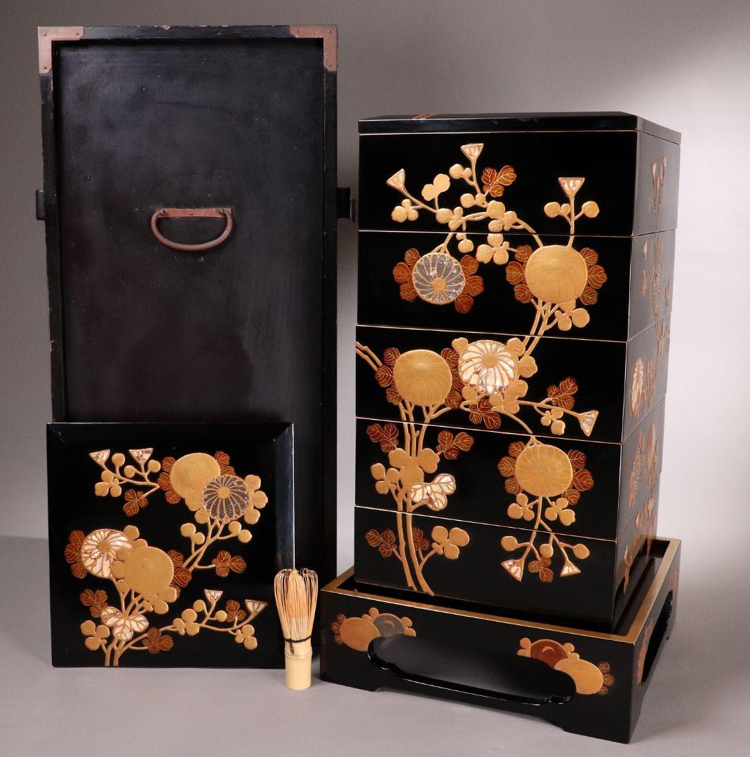専用 MA24 時代木製漆器 光琳蒔絵 五段重 重台 菊蝶金銀蒔絵 螺鈿 黒塗