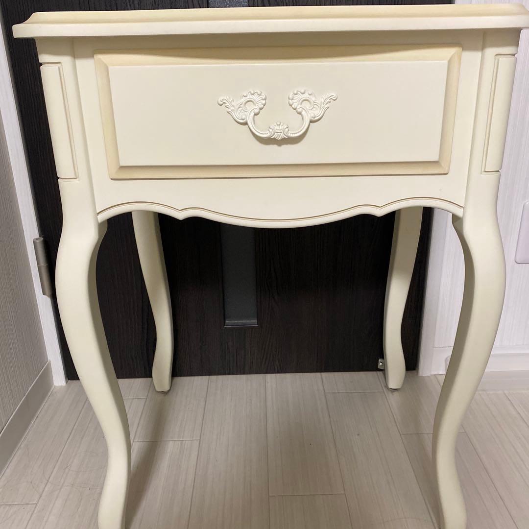 【ローラアシュレイ】ベッドサイドテーブル