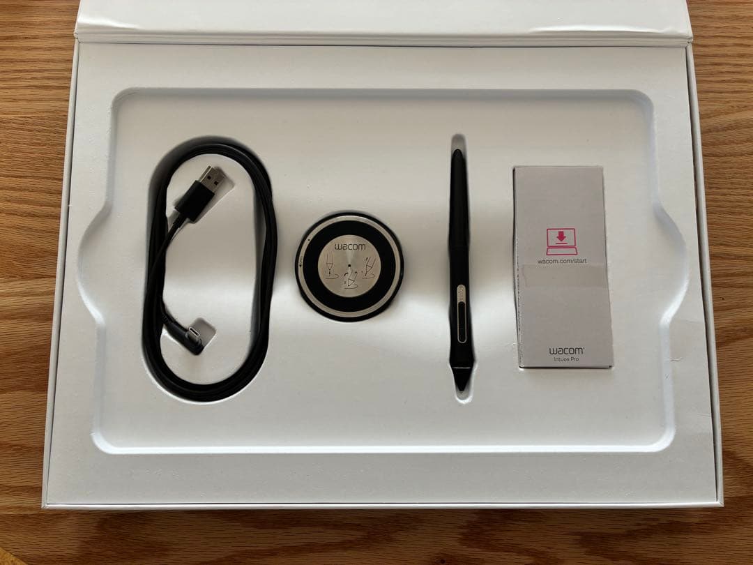 ワコム wacom PTH-660 Intuos Pro タブレット