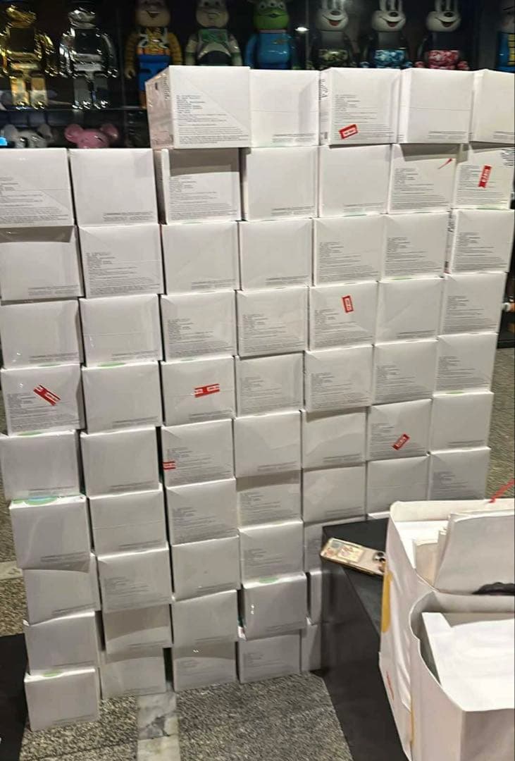 【新品、正規品】 THE MONSTERS Big into Energy