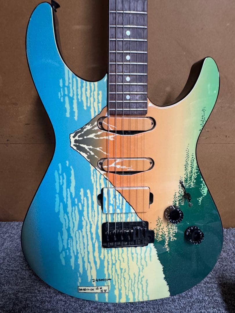 フェルナンデスエレキギター 富士山デザイン