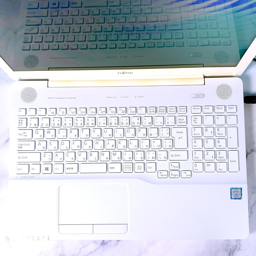 美品！Corei7・16GB・SSD・Win11・ホワイト ノートパソコン