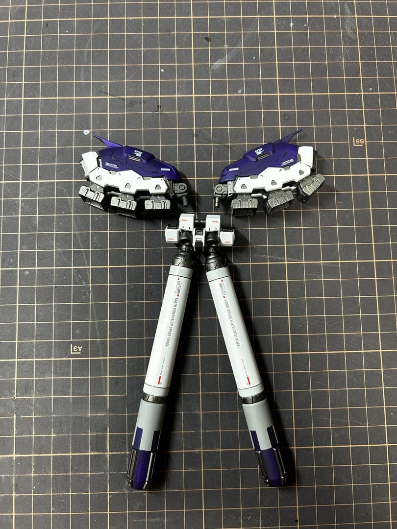 RG hi-νガンダム 全塗装完成品