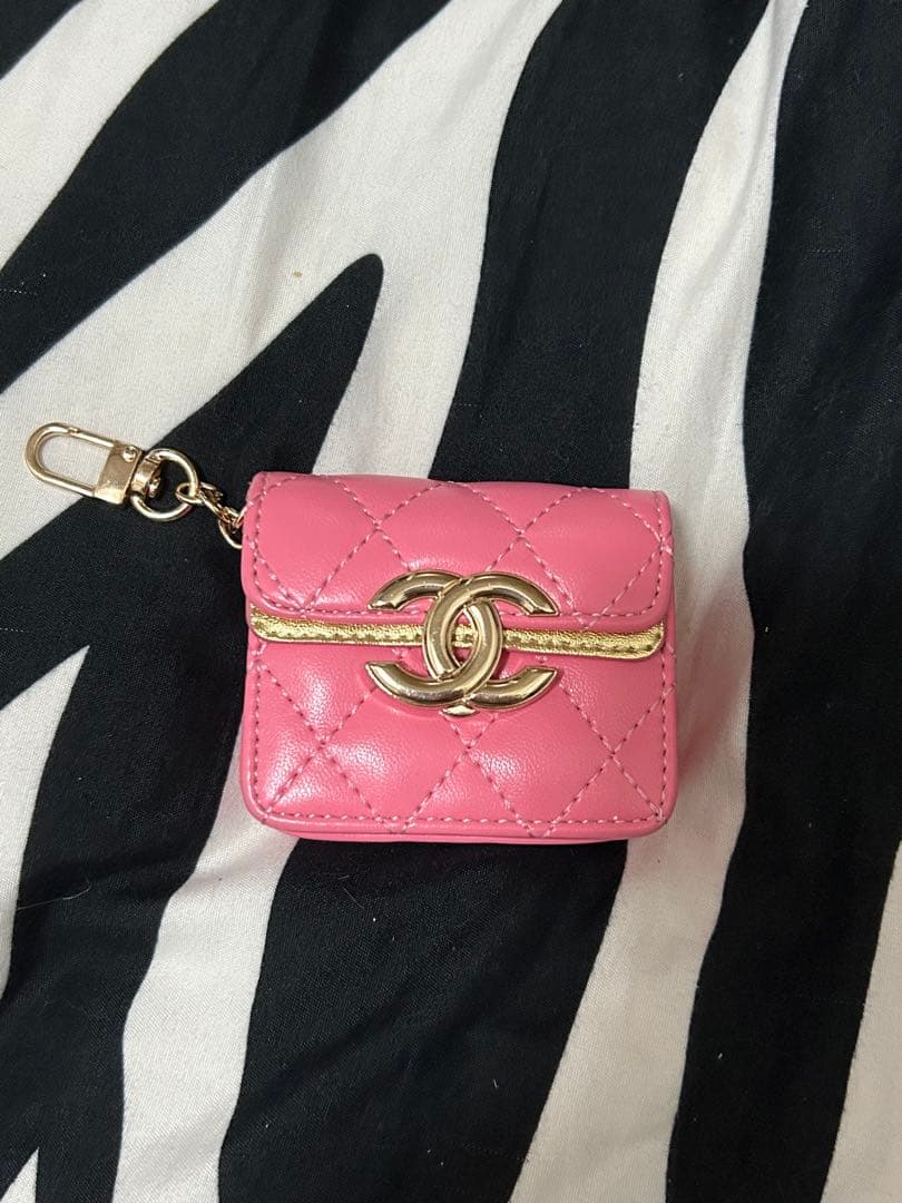 CHANELノベルティAirPodsケース