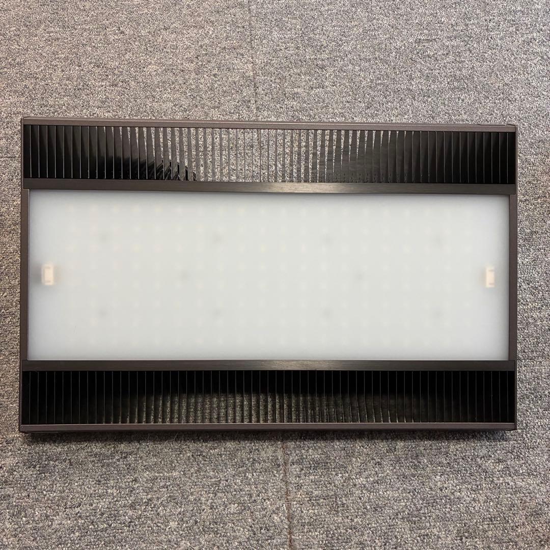 ADA ソーラーRGB シェード付き