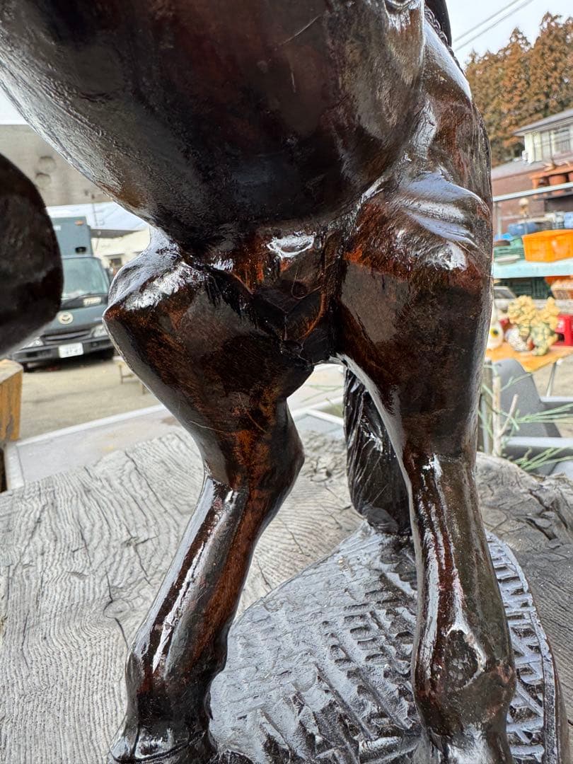 ドンキ・ホーテー　木像