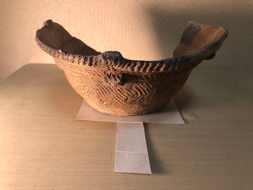 「縄文土器の欠片 No.525」です。