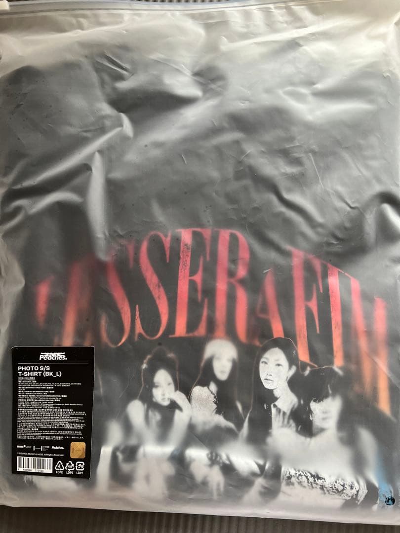 LE SSERAFIM ルセラフィムpopup Tシャツ 新品未開封