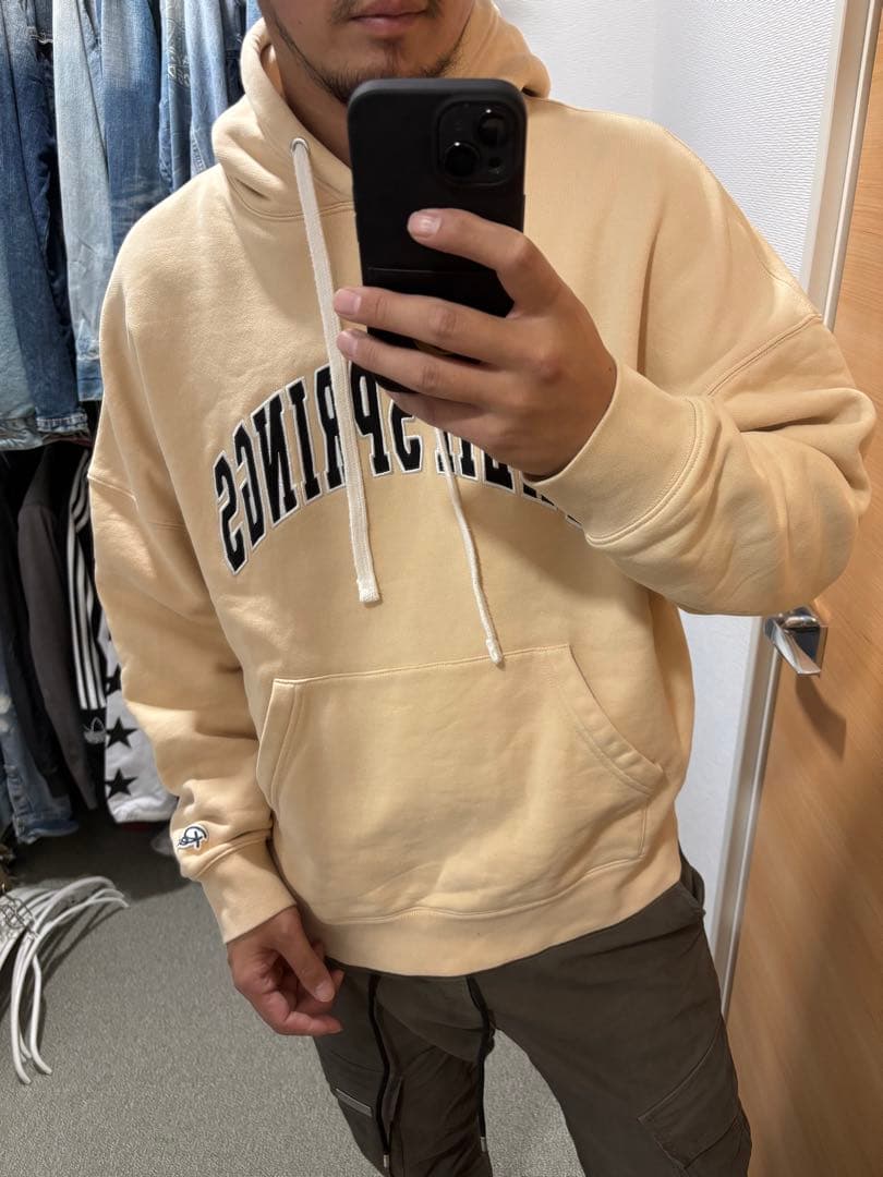 リルーム　PALM SPRINGS フードロゴパーカー S-Mサイズ