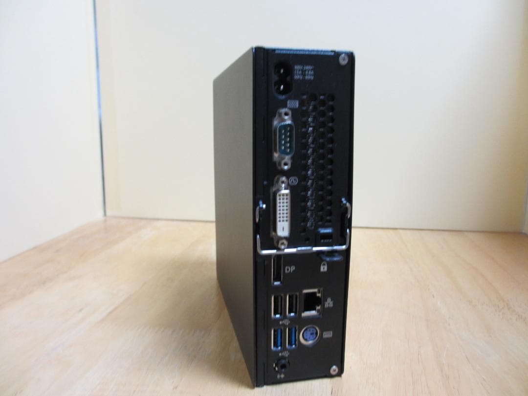 富士通 ミニPC ESPRIMO-Q556　win11