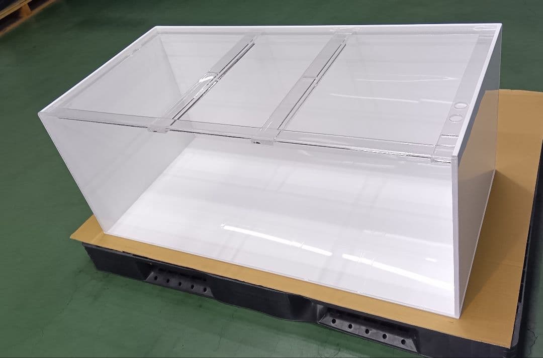 アクリル水槽 W1200 D600 H500 四面艶消白 ワンオフ 佐川急便発送