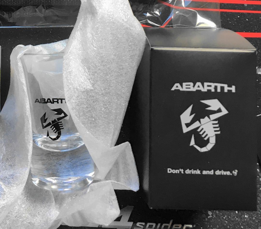 アバルト124 スパイダー ラリー トミカ ミニカー カタログ ショットグラス