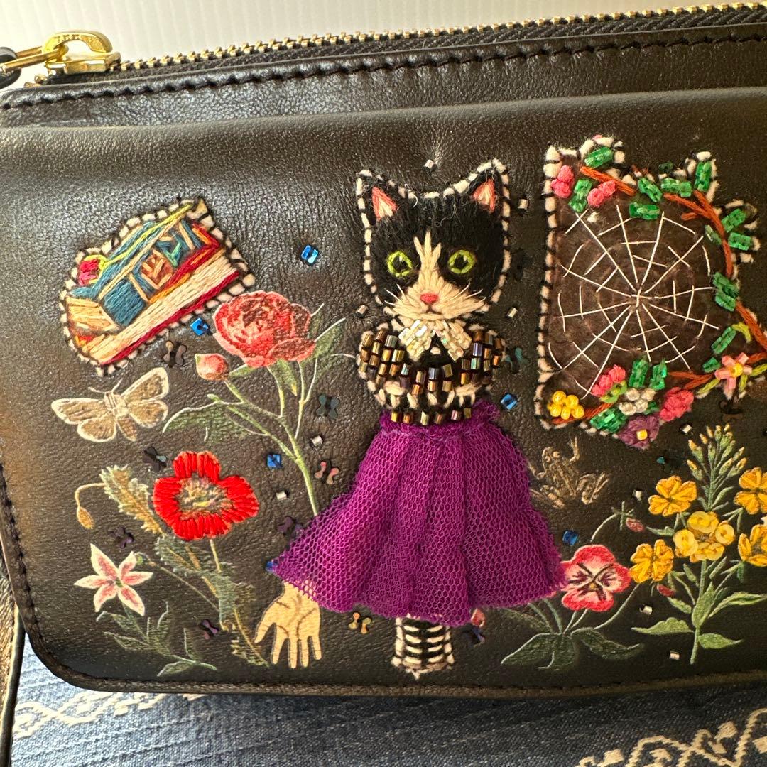 tamaoworldの猫の刺繍レザーポーチ