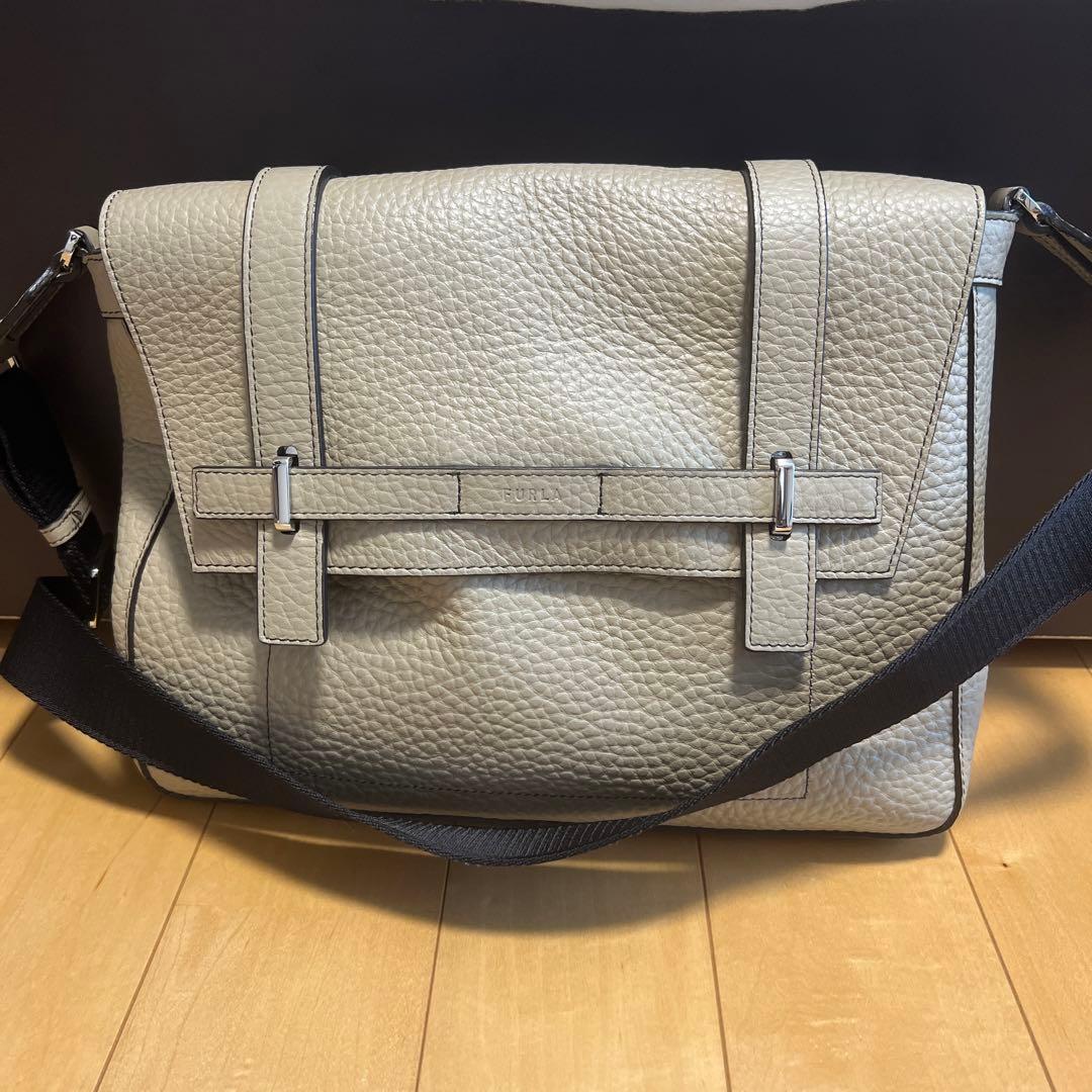 まきりり様　FURLA フルラ　ショルダー　メッセンジャー　バッグ