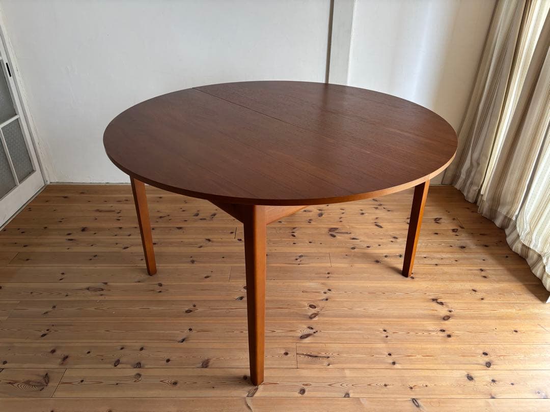 北欧ヴィンテージ　チーク　ラウンドエクステンションテーブル