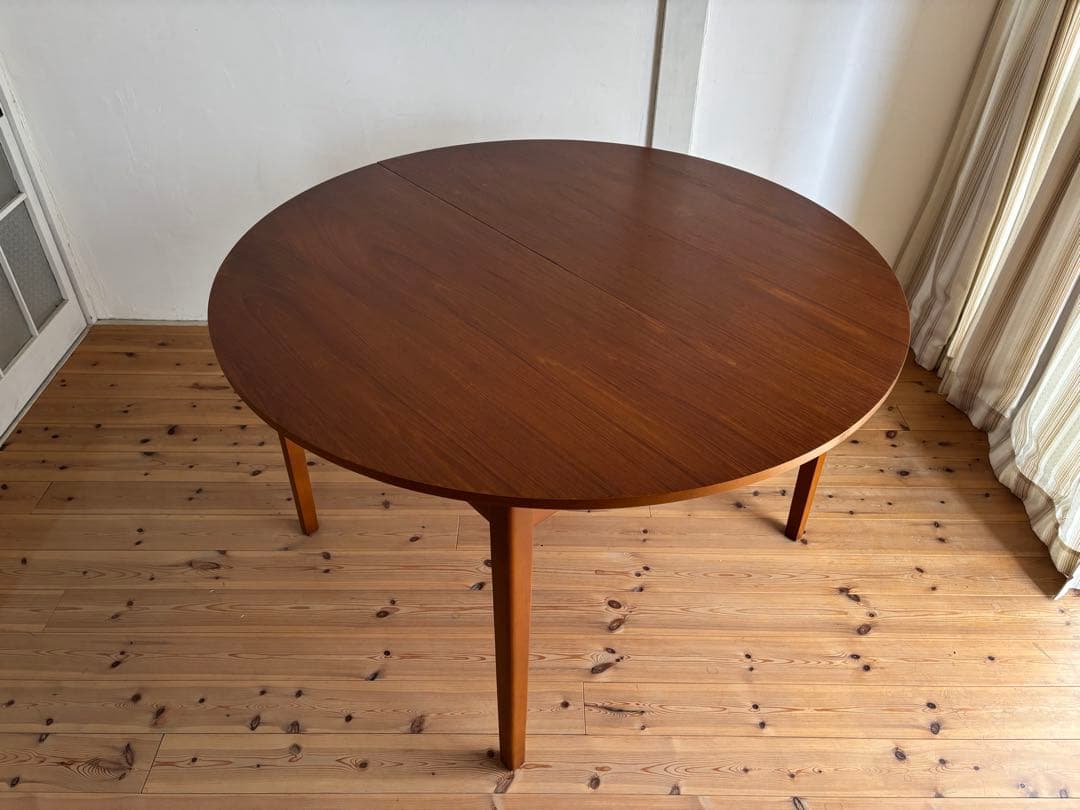 北欧ヴィンテージ　チーク　ラウンドエクステンションテーブル