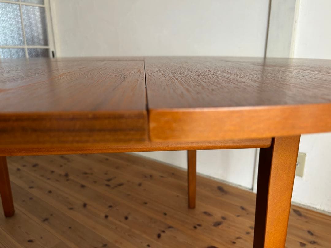 北欧ヴィンテージ　チーク　ラウンドエクステンションテーブル